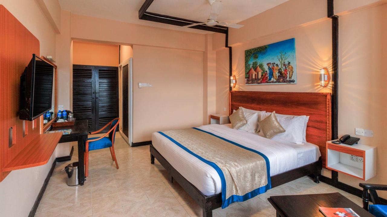 Hotel Sapphire Момбаса Экстерьер фото
